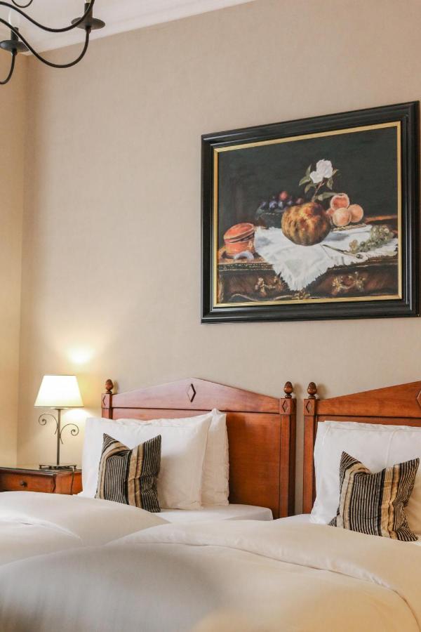 白鹤酒店 日内瓦 外观 照片 A room at the hotel