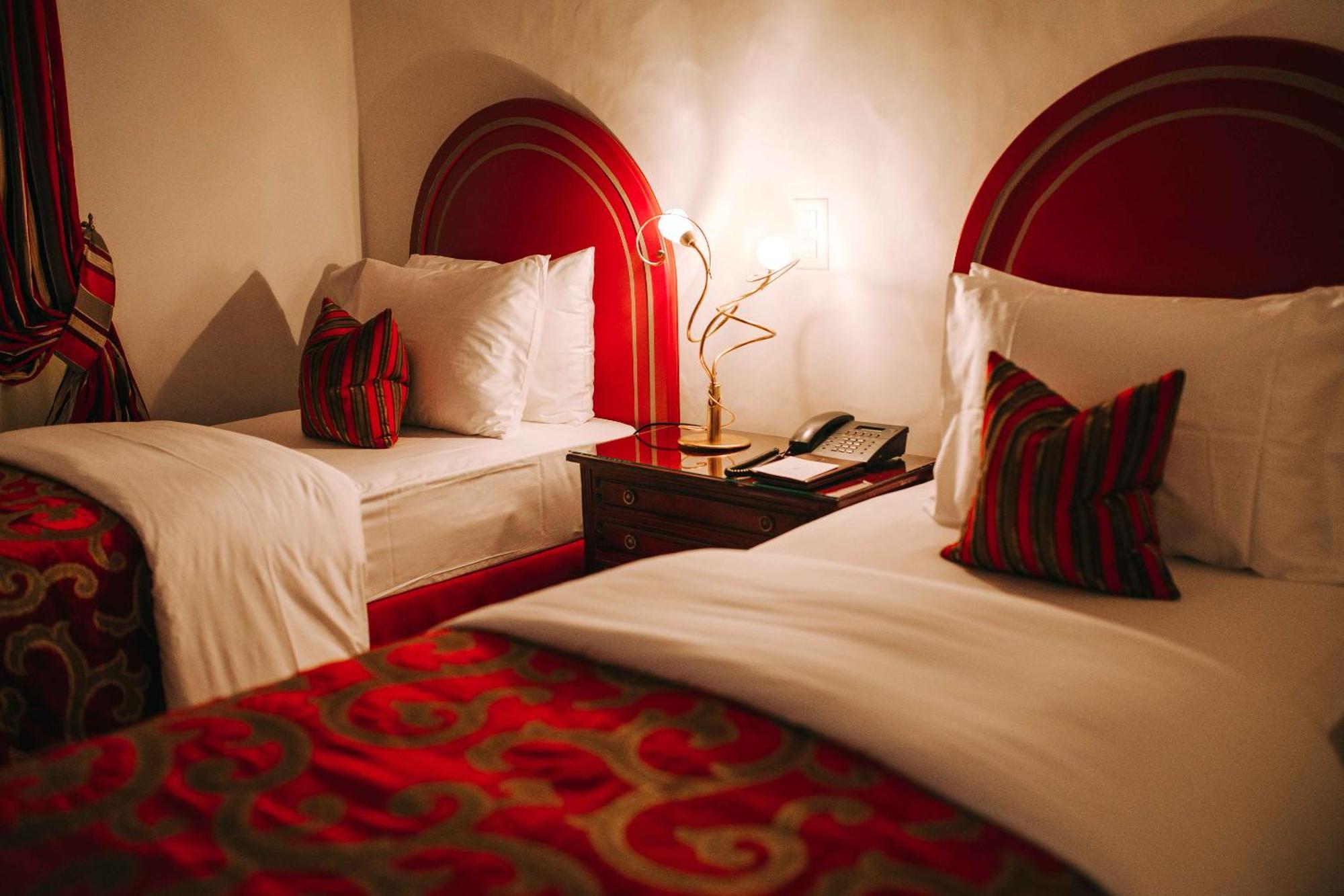白鹤酒店 日内瓦 客房 照片 A room at the hotel
