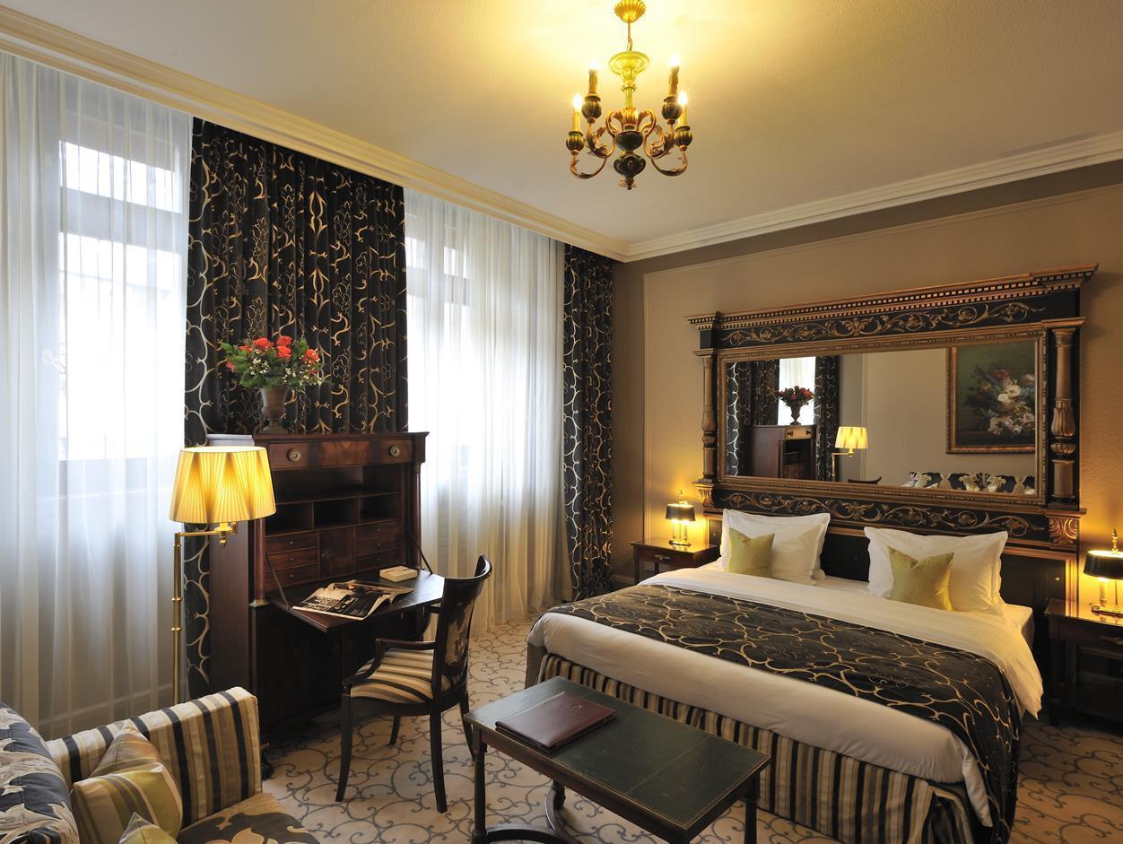白鹤酒店 日内瓦 外观 照片 A room at the hotel
