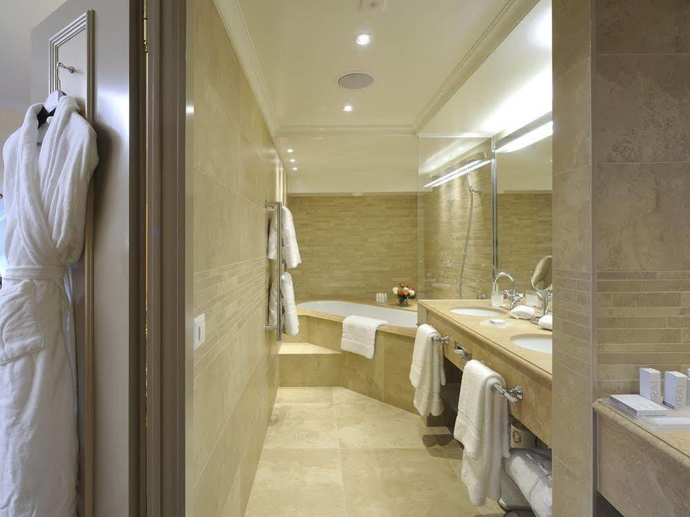 白鹤酒店 日内瓦 外观 照片 Bathroom