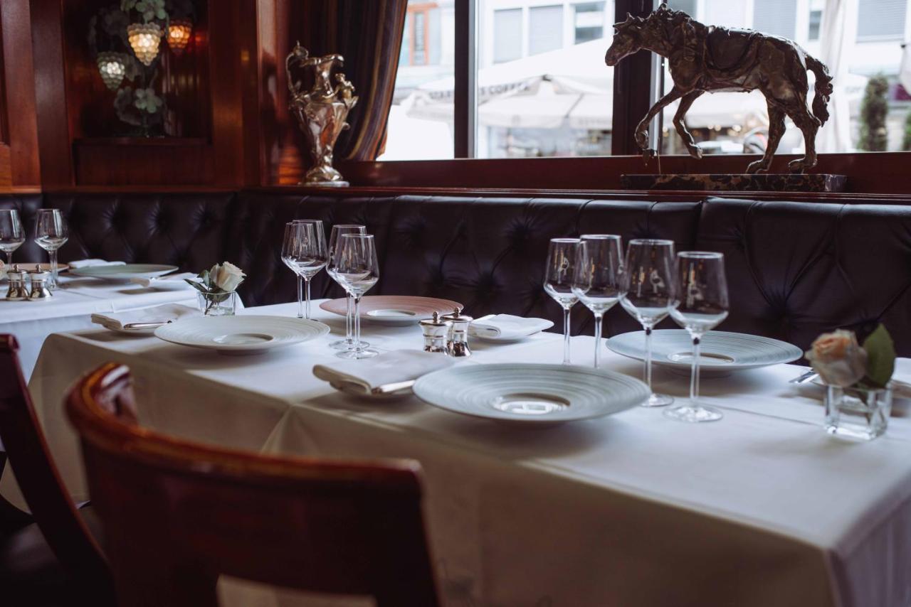 白鹤酒店 日内瓦 外观 照片 Interior of the restaurant